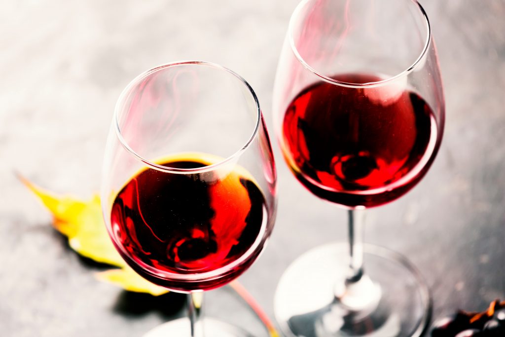 Wine glasses " manyapeace45 © 123rf"