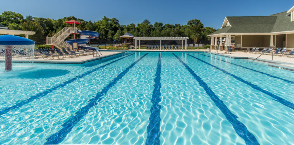 traditions of braselton pool where it's easy to get to know your neighbors