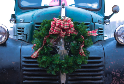 Car with christmas bow