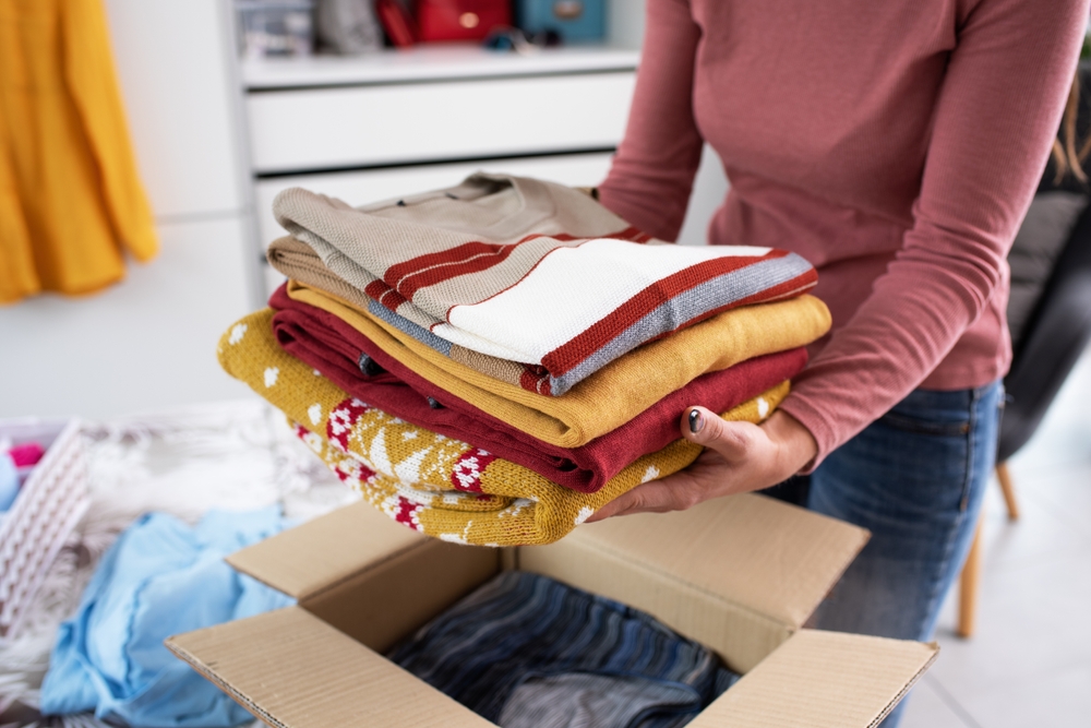 Clean out your closet and donate clothes to secondhand stores ©Stock-Asso