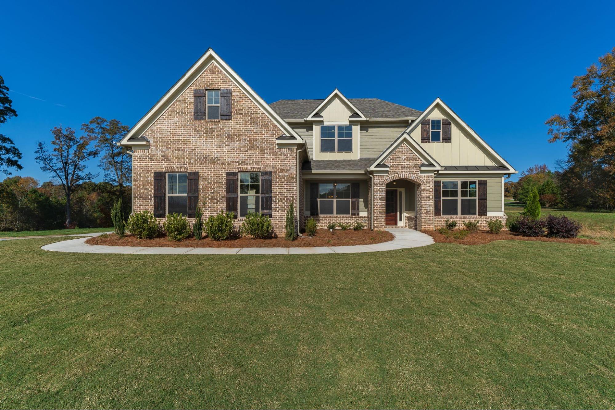 two-story single family home in Braselton