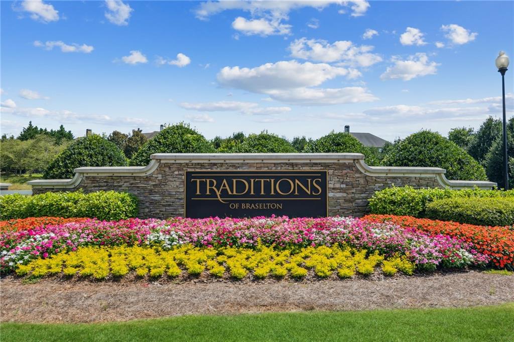 https://www.traditionsofbraseltonhomes.com/wp-content/uploads/mls/photos/7362534/7362534-1.jpg